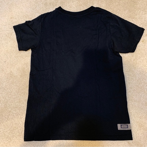 Star Wars The Last Jedi Uniqlo Black T-Shirt Women Size XS BB-8 Logo Embroidered - Picture 2 of 9